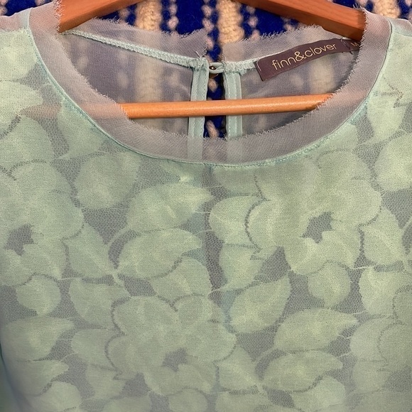 F& C Sleeveless Top, Anthropologie, M, Open Back, Fish Hem - Picture 4 of 7